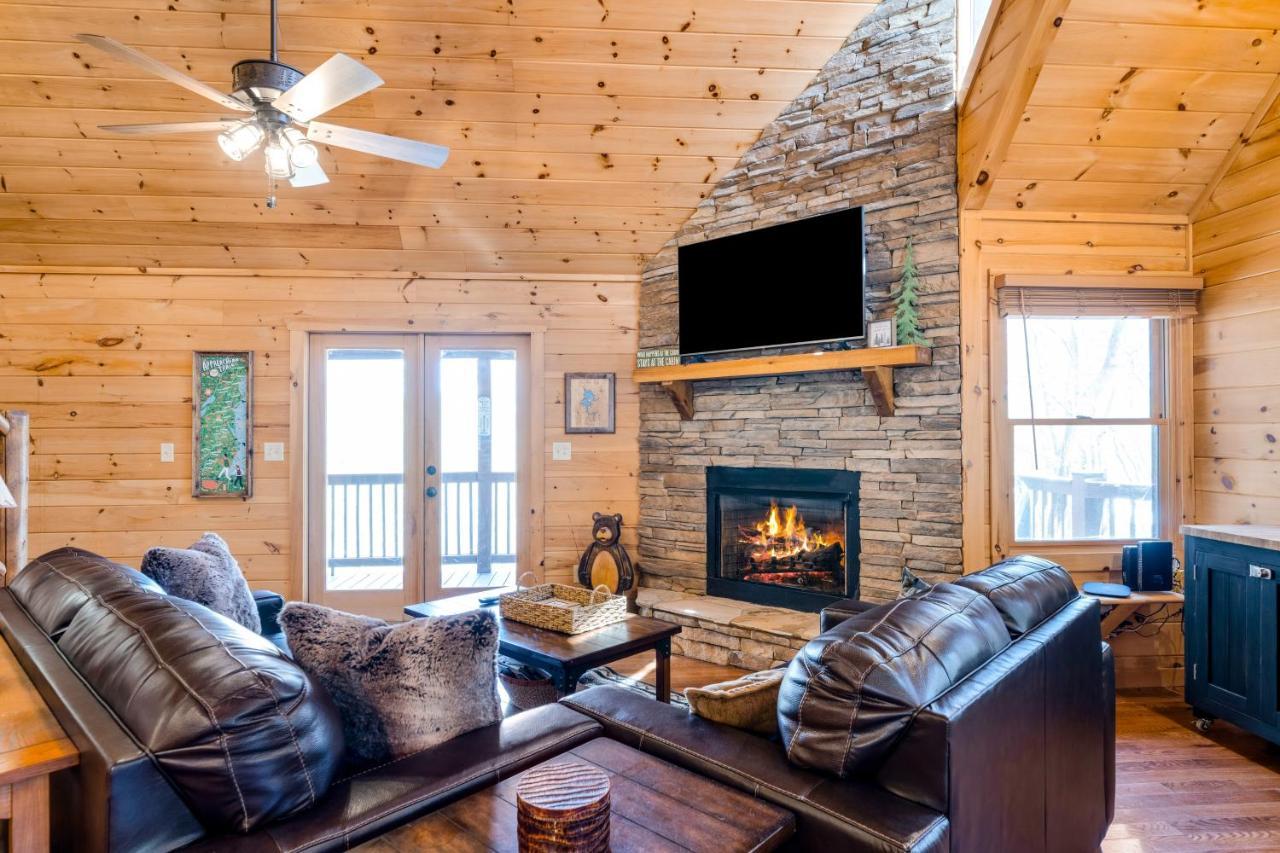 Blue Ridge Bear Bungalow Екстериор снимка
