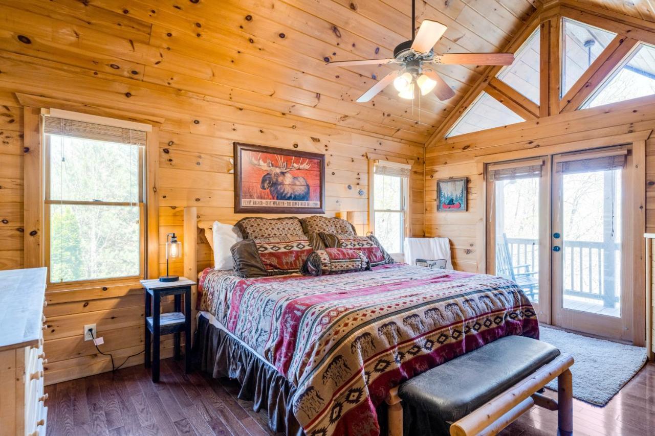 Blue Ridge Bear Bungalow Екстериор снимка