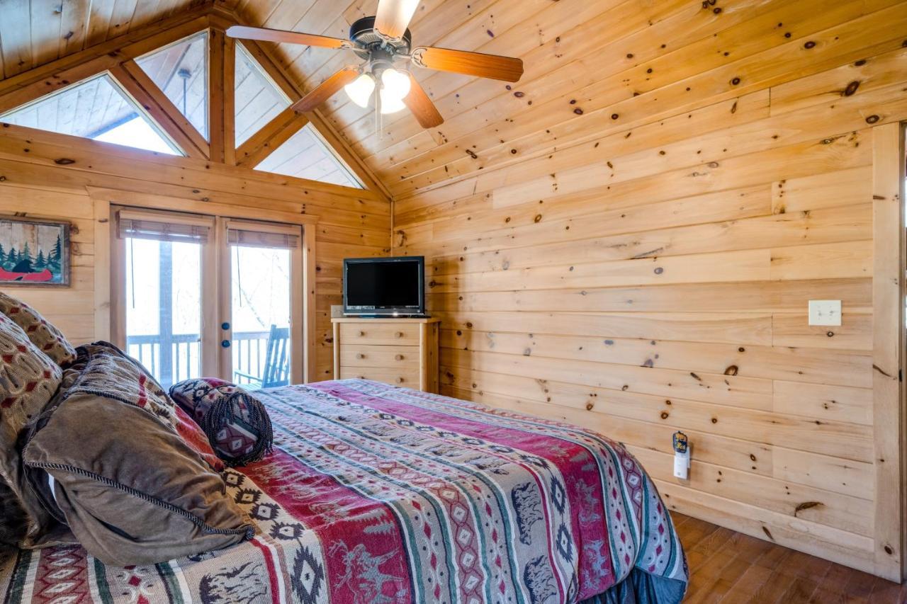 Blue Ridge Bear Bungalow Екстериор снимка