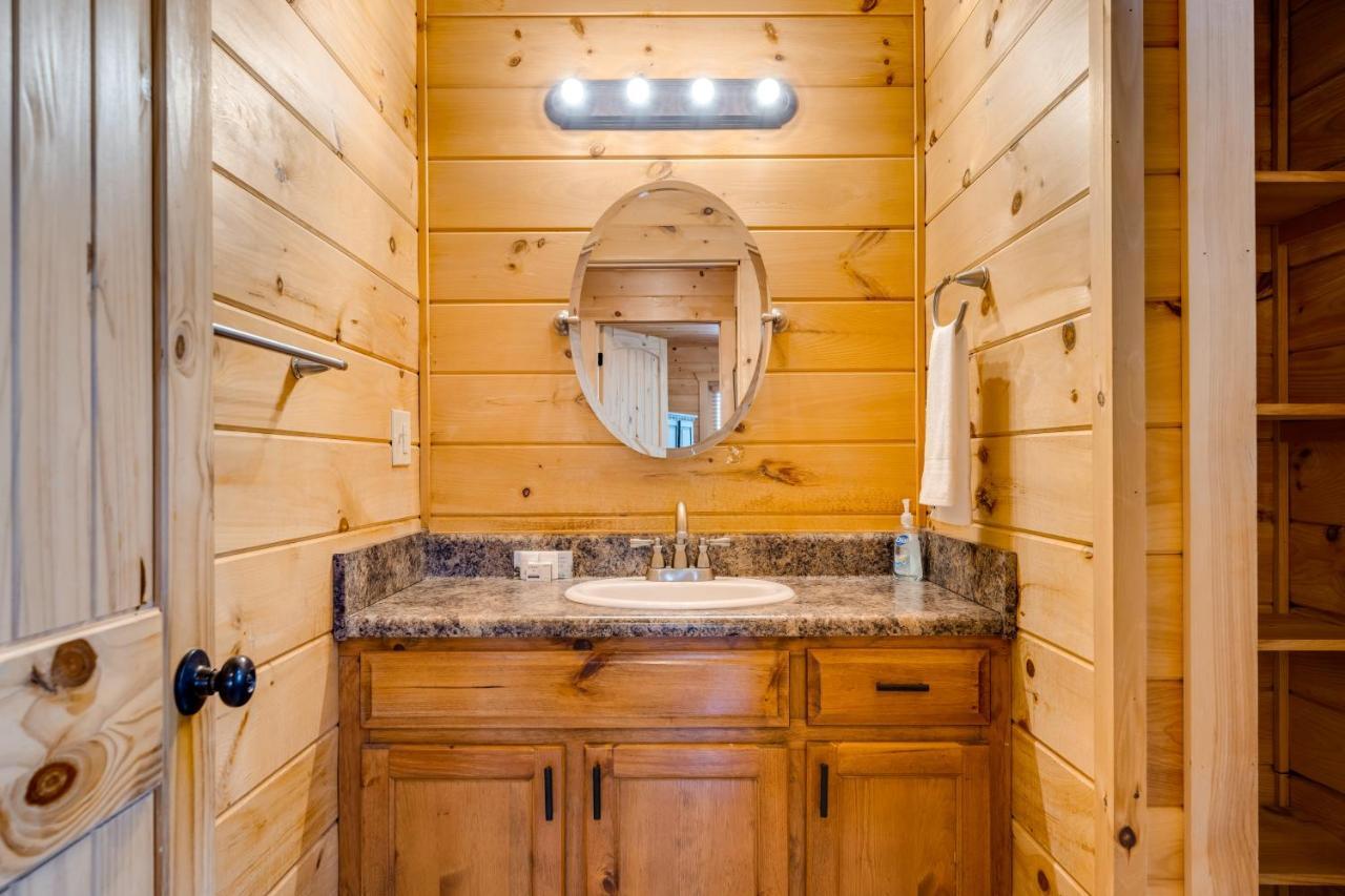 Blue Ridge Bear Bungalow Екстериор снимка