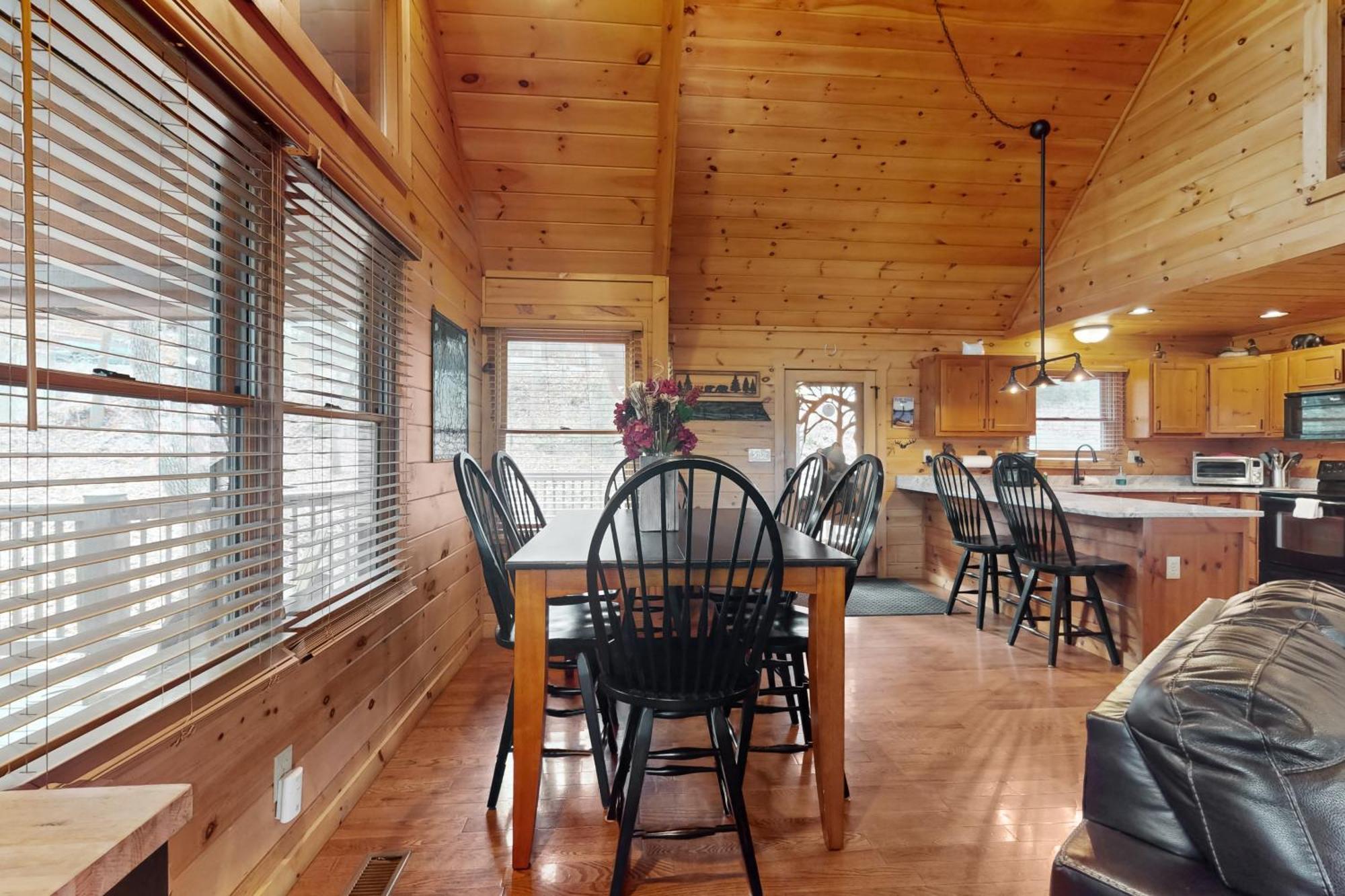 Blue Ridge Bear Bungalow Екстериор снимка